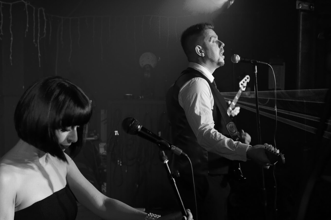 Yildiz Hussein and Lee Townsend in song